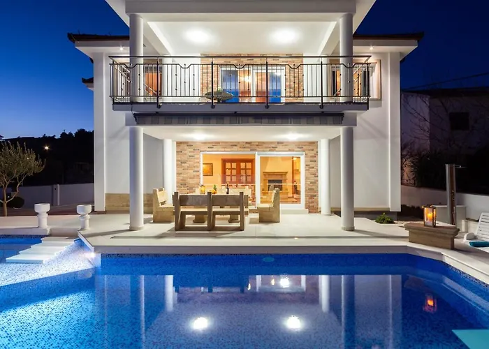 Luxury Ivana *
